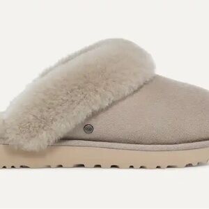 UGG Classic Slipper II